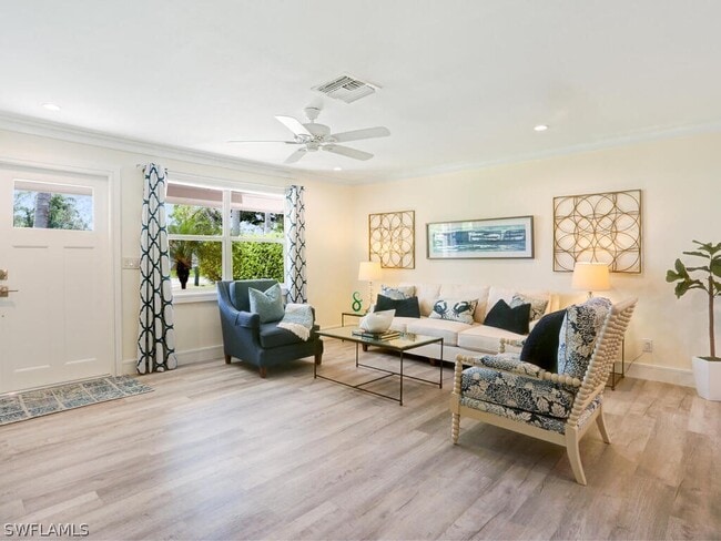 Photo - 1279 10th Ave N