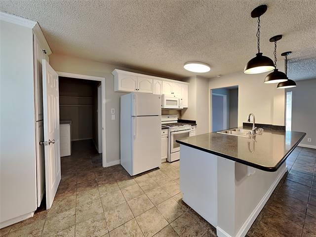 Photo - 1101 Johns Dr