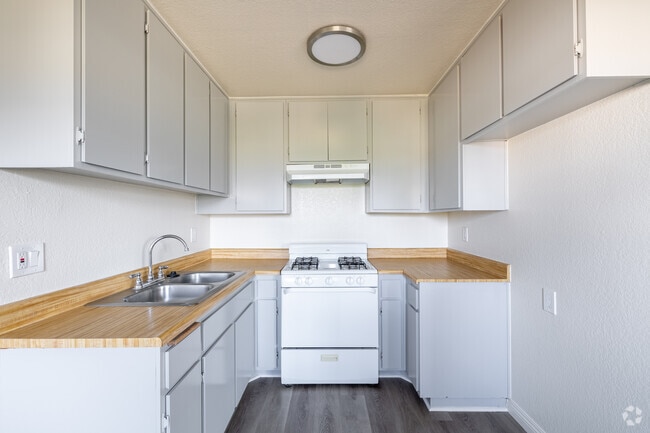 Building Photo - 249 W Alameda Ave Rental