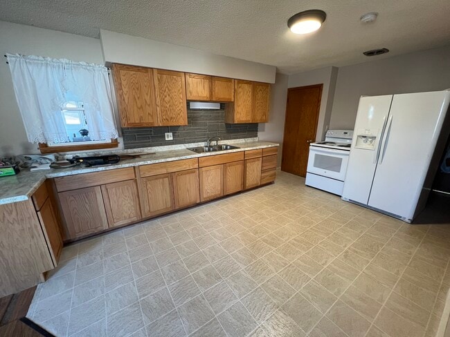 Photo - 1131 7th Ave SW