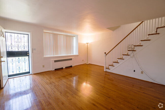Building Photo - 6835 Kindred St Rental