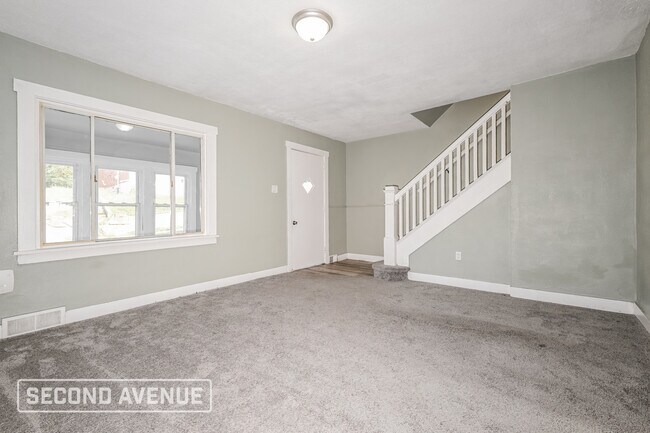 Photo - 833 Vermont Ave