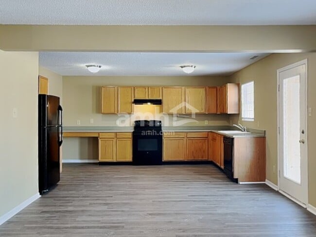 Photo - 990 Brookhaven Dr