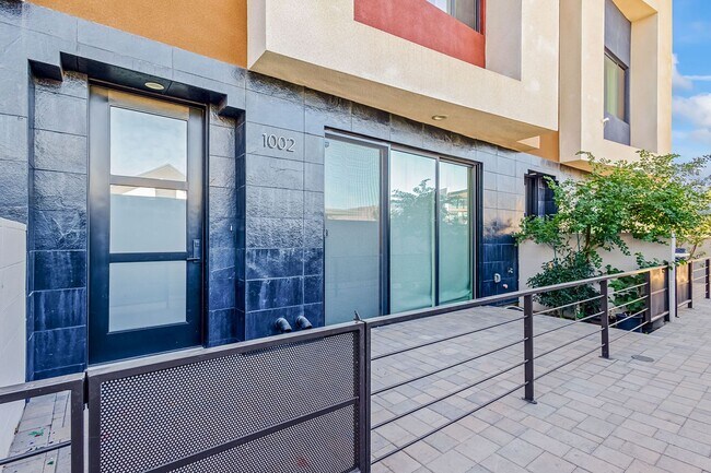 Photo - 3107 N 70th St