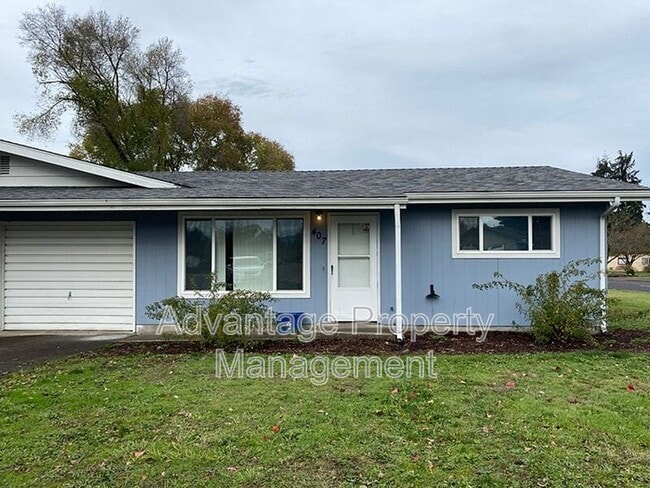 Photo - 407 Kees St House