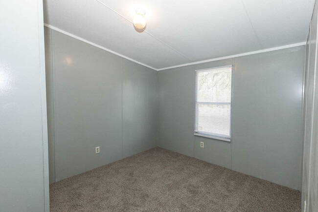 Photo - 108 Sherwood Ct