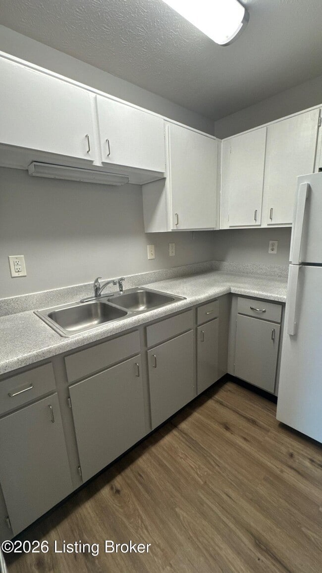 Photo - 4103 Blue Lick Ct Unit 7