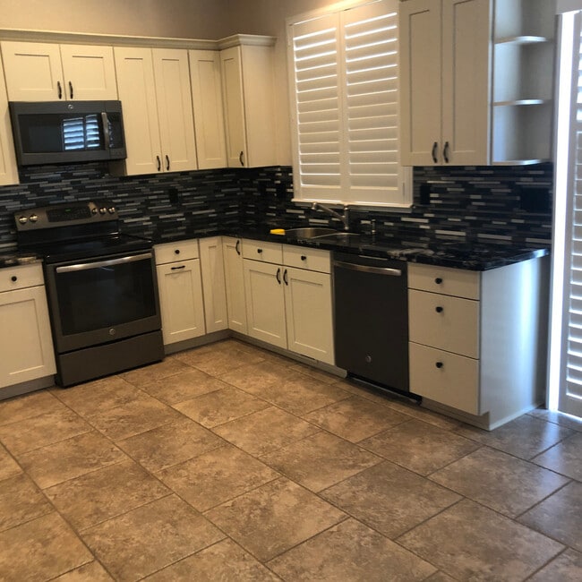 Photo - 3908 Cloverbrook Dr