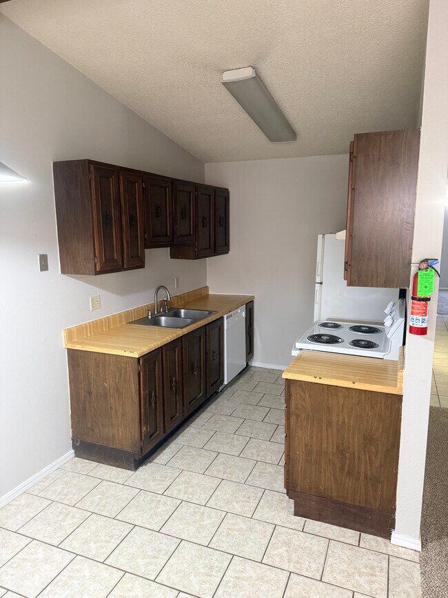 Photo - 828 Hardy Springs Cir Unit C