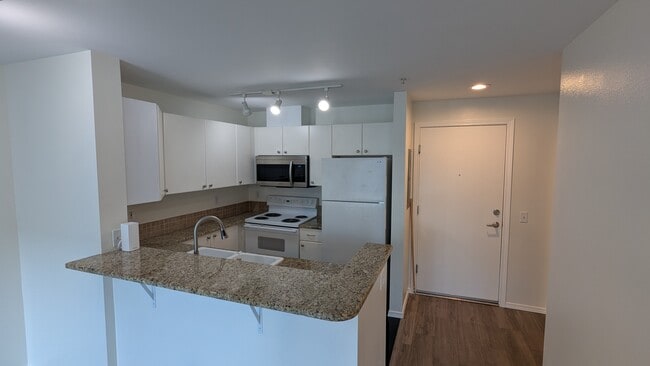 Photo - 323 Queen Anne Ave N Unit 509