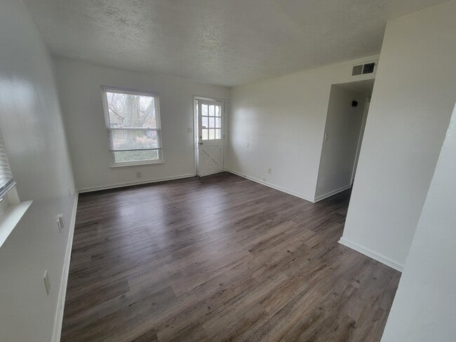 Photo - 3962 Northampton Dr