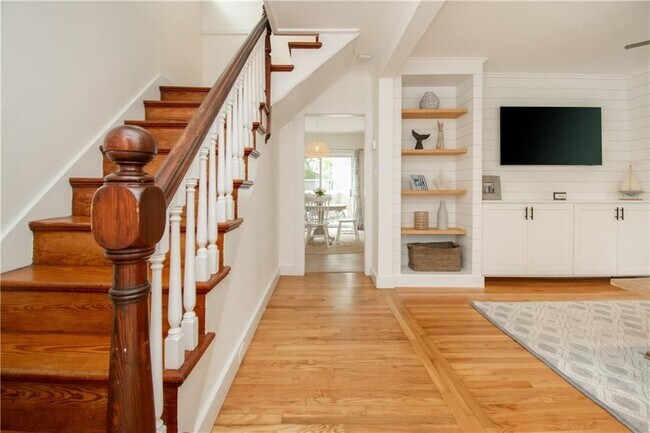 33 Slocum St