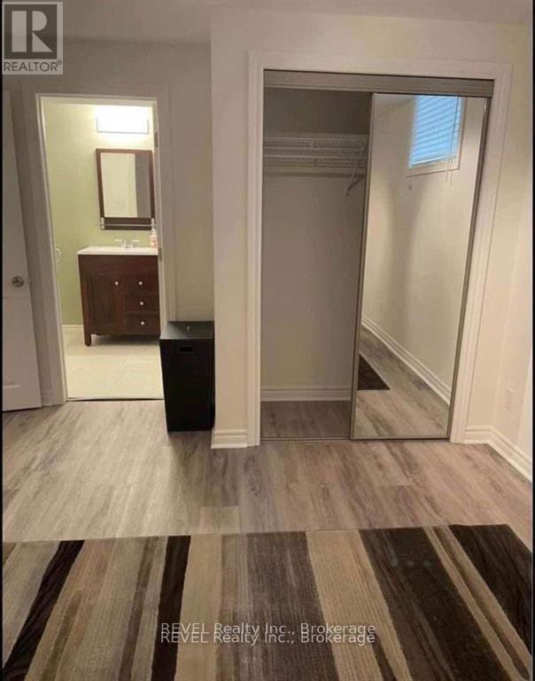 Photo - 140 Sumner Crescent