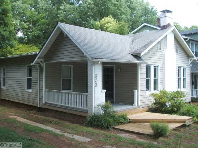 Building Photo - 603 Miller St