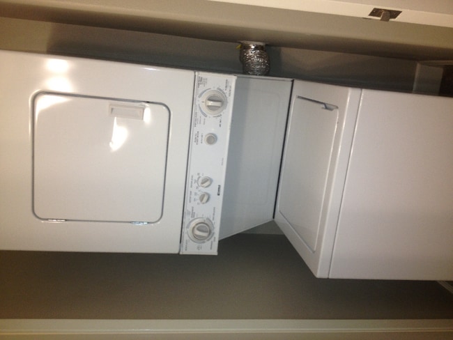 Photo - 140 Uwapo Rd