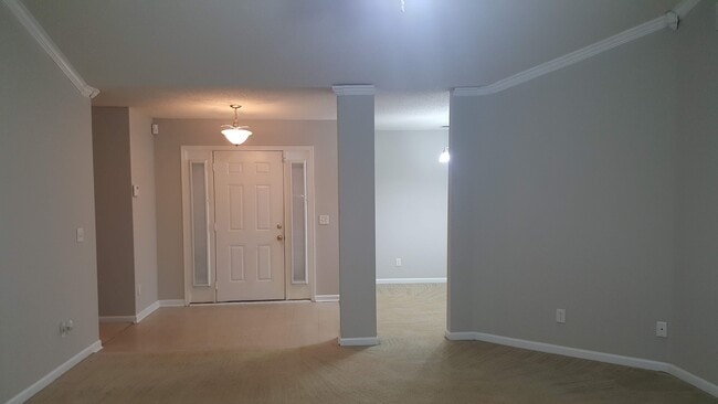 Photo - 182 Cherry Laural Lane