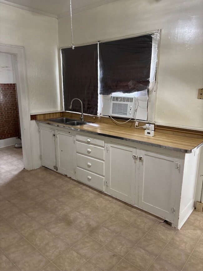 Photo - 804 W Ashland Ave