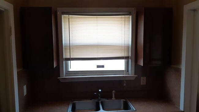 Photo - 11917 Laing St