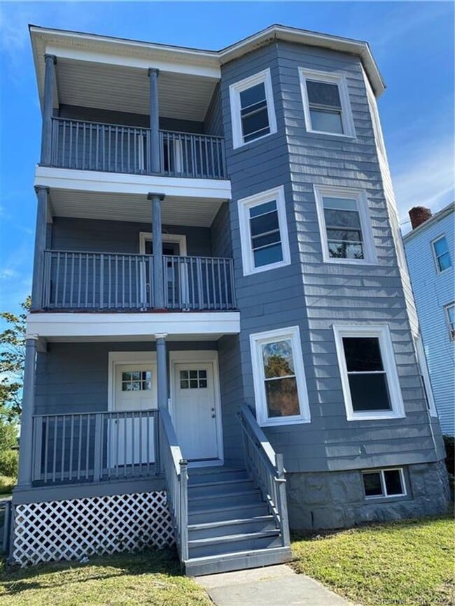 Building Photo - 3 Bedroom 1st FL Rental Unit 1st floor