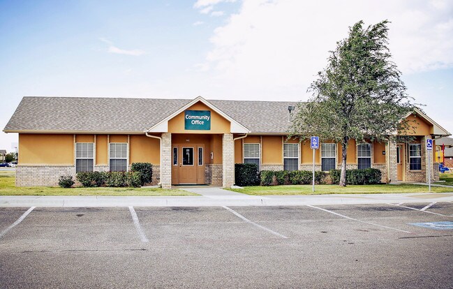 Apartments For Rent In Amarillo Tx With Utilities Included Photo Cathys Pointe Apartments