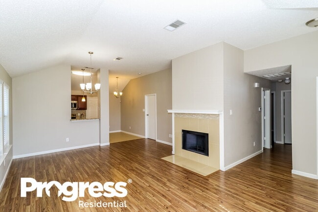 Photo - 327 Tioga Dr