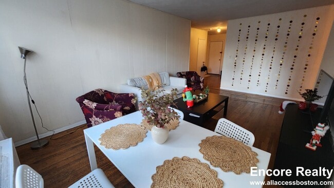 Photo - 1999 Commonwealth Ave Unit 12A