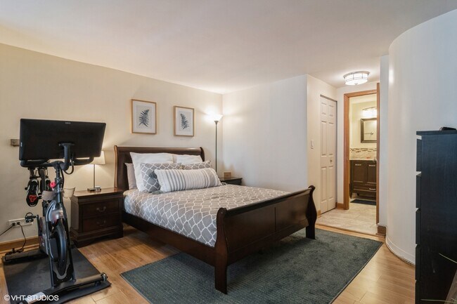 Photo - 1221 N Dearborn St Unit 207N