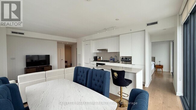 Photo - 20 Lombard St Unité 4011