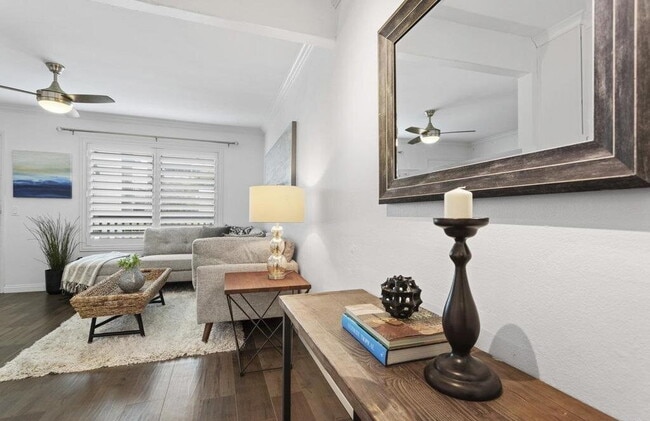 Building Photo - Beautifully Remodeled 1BD/1BA Condo – Pet ...
