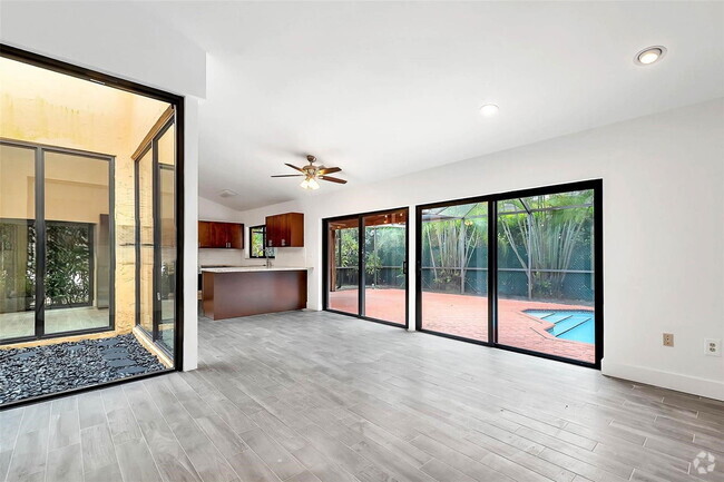 Building Photo - 10240 SW 91st St Rental
