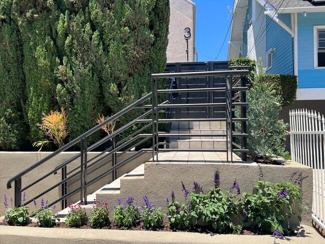 Photo - 311 Hill St Unit 2