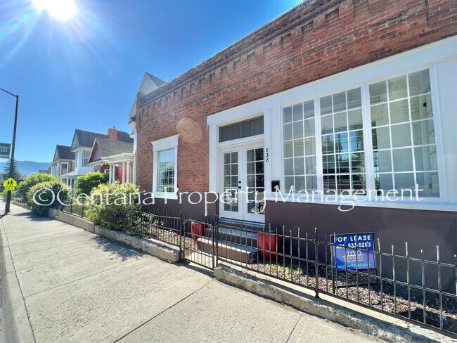 Photo - 838 W Park St
