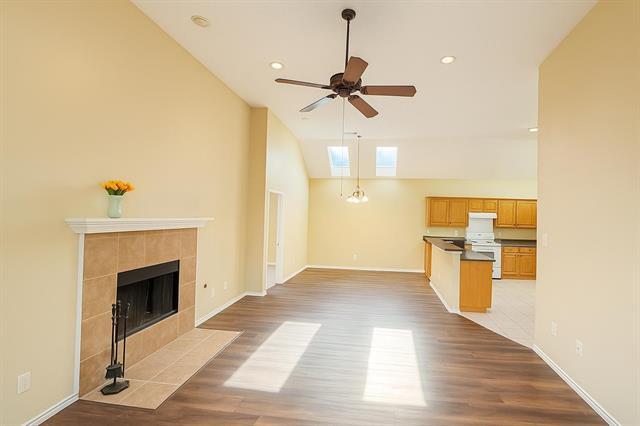 Photo - 4149-4141 One Pl Ln