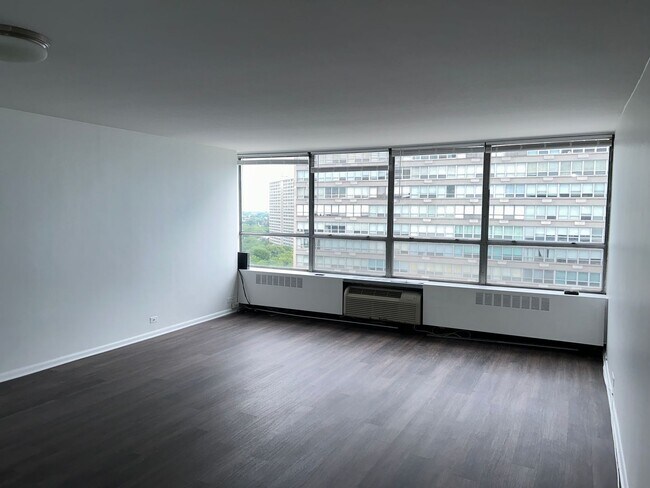 Photo - Don't Miss out - Newly Renovated, 1 Bed / 1Bath Unit with Stunning Lake Views and Pool Unit 1603S