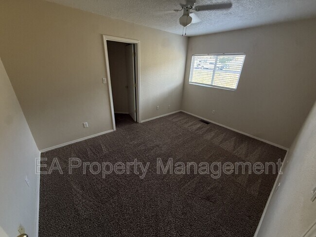 Photo - 12516 Snowmass Way NE