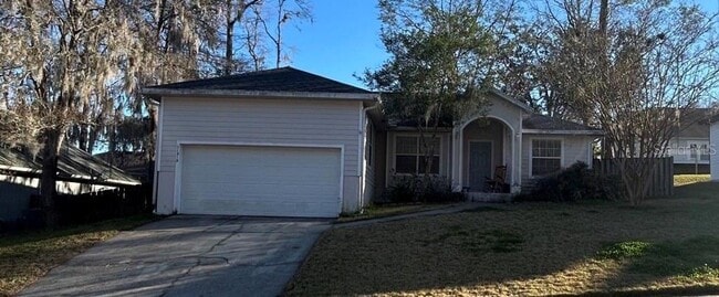 Building Photo - Private bedroom with shared bath in Wellin... Rental