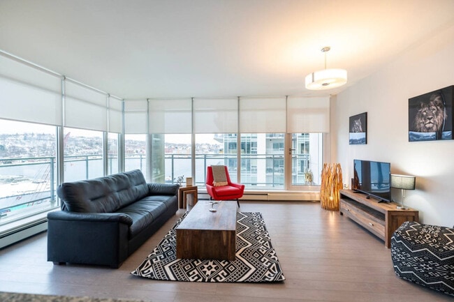 Photo - 15 Kings Wharf Pl Unit ID1223036P