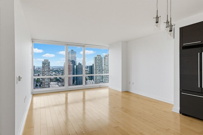2 2nd St Unit 3707