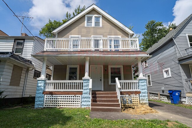 Building Photo - 2040 W 103rd St Rental