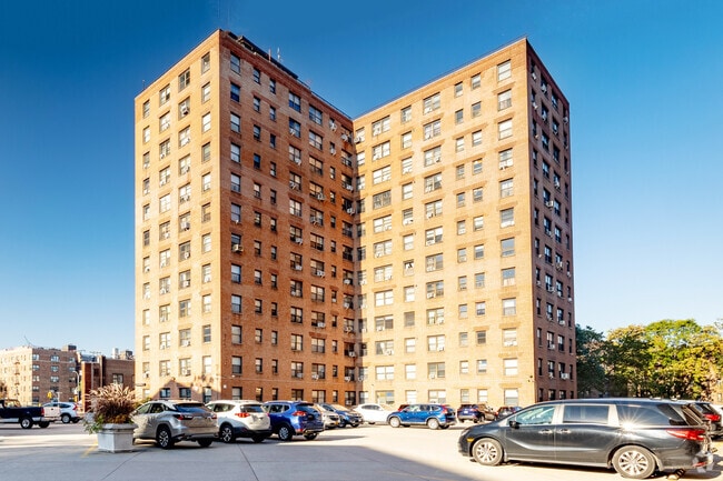 The Howard - The Howard Apartments
