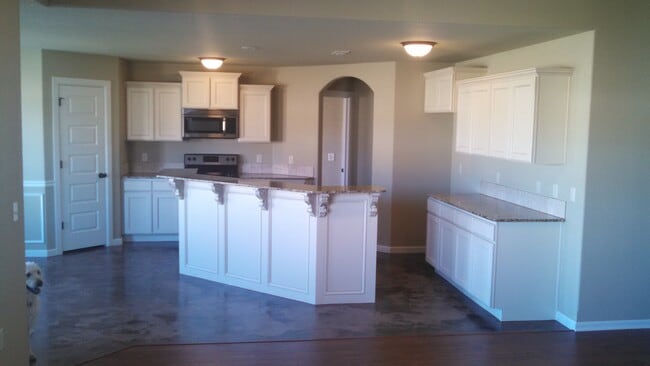Photo - 451 Ravenna Dr