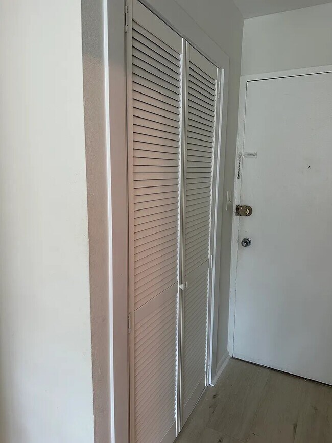 1330 New Hampshire Ave NW Unit 516