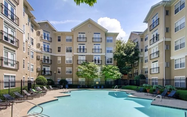 Pool - 800 Peachtree St NE Unit 1319