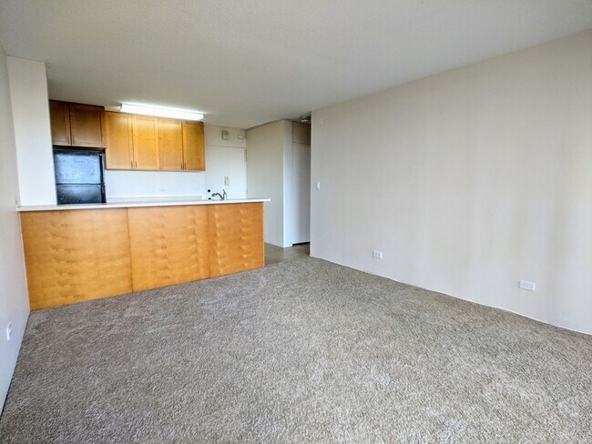 Photo - Convenient Makiki 1-bed, 1-bath, 1 parking recently remodeled, near UH Manoa, Safeway Unidad 403