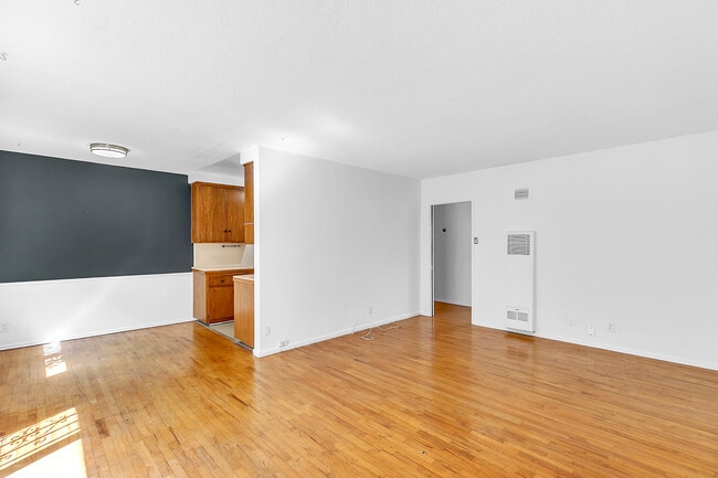 Photo - 1129 Lincoln Blvd