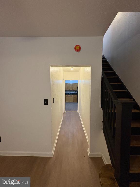 Photo - 5504 Devon St