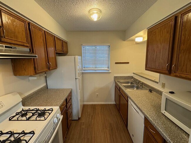 Photo - 5112 Meadow Creek Dr