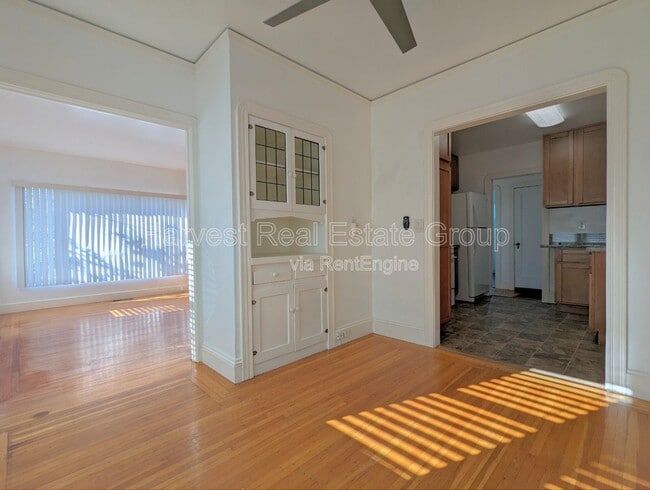Photo - 4736 Meldon Ave