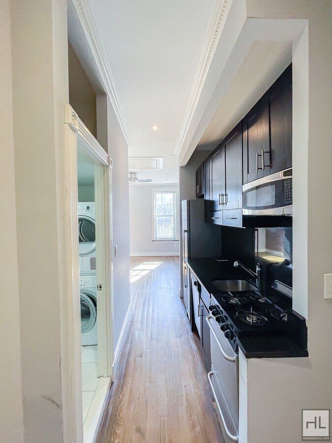 Photo - LEROY ST. Unit 5B