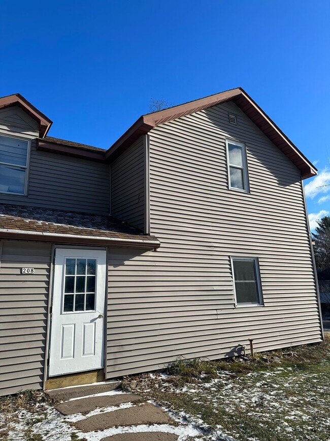 Building Photo - 208 S Andrews Ave Unit S